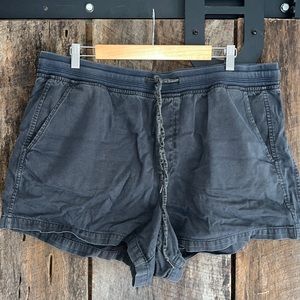 Gap short XL